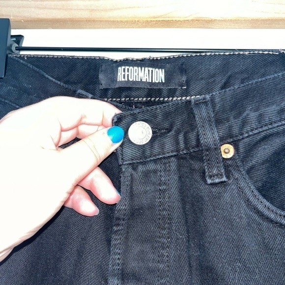 REFORMATION x LEVI’s Repurposed Black Jeans Button Fly Size 24 - Picture 4 of 14